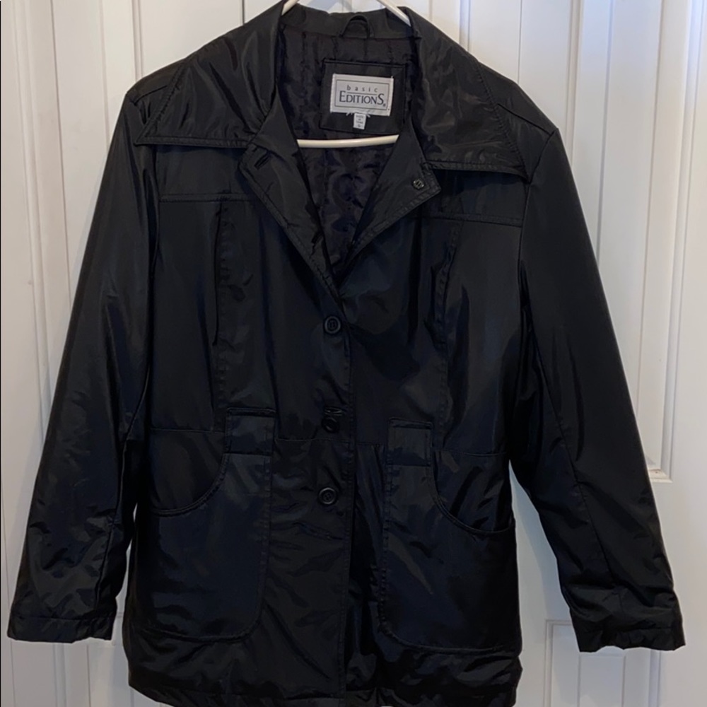 Black button up jacket quilted interior front pock